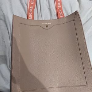Michael Kors Tote